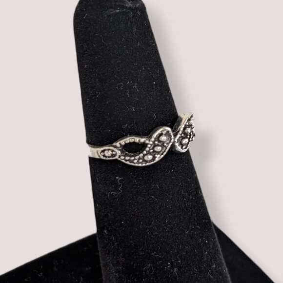 (3/$20) Dainty Dot & Swirl Cut Out Ring - Picture 2 of 5